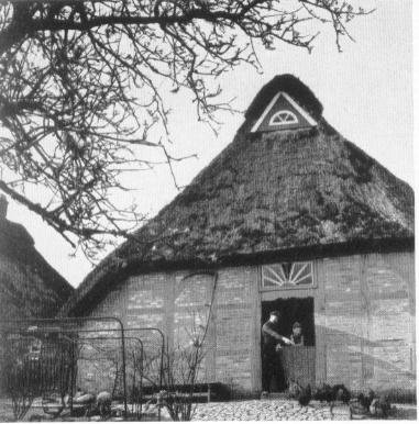 Das Brinksitzerhaus Mittelsbüren 15 von der Hofseite.