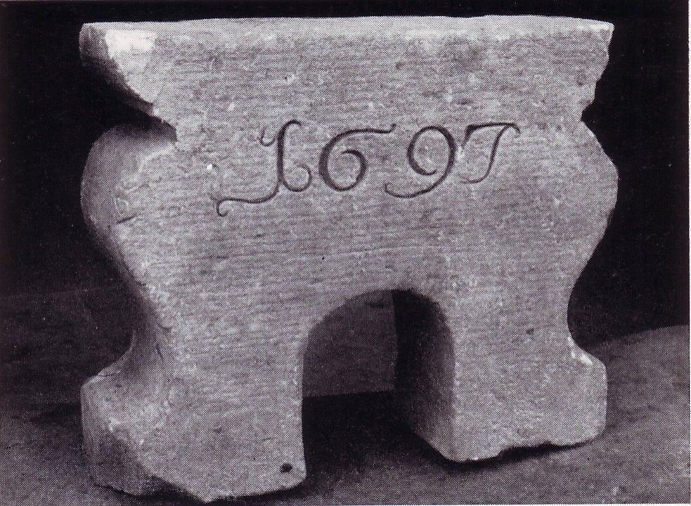 Ofenfuß aus Eichenholz von 1798, aus dem Hause Mittelsbüren 8 / Ofenfuß on 1697 aus dem Hause Niederbüren2