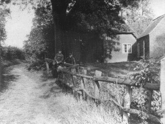 Das Billd stammt von 1920 und wurde am Potthof aufgenommen. Somit könnte es der Hof Humann sein.