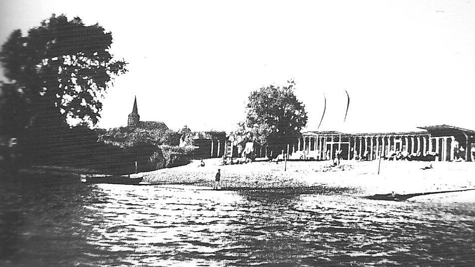 Gegenüber von Lesumbrok, ab 1936 Strandbad