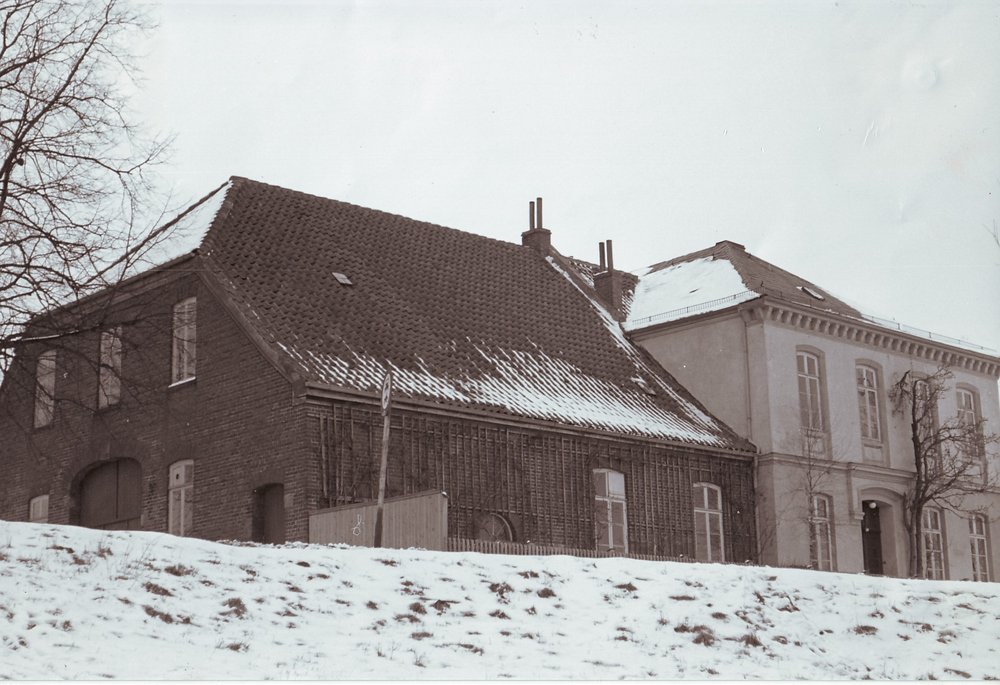 Das Pastorenhaus mit Stallung