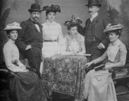 Familienbildnis 1902, Hermann Francksen 2. v.l