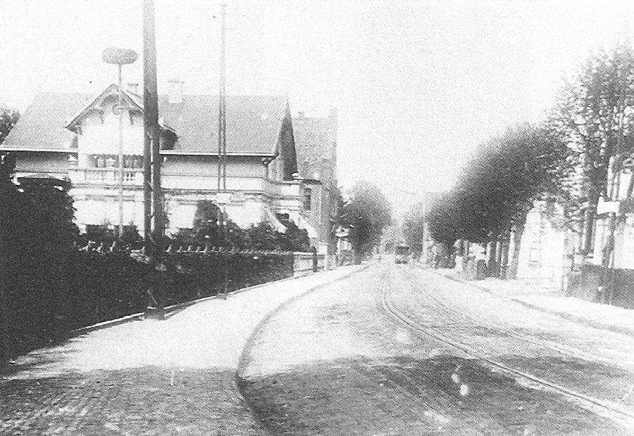 Burger Heerstraße, höhe "Fahrrad Meyer" mit Blick in Richtung Burger Brücke um 1909