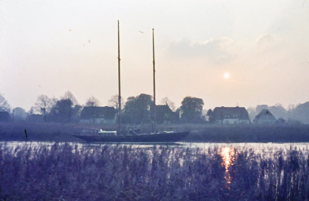 Die Aschanti IV (1954) von Burmester an der Lesum. / © Foto: Bernhard Meier
