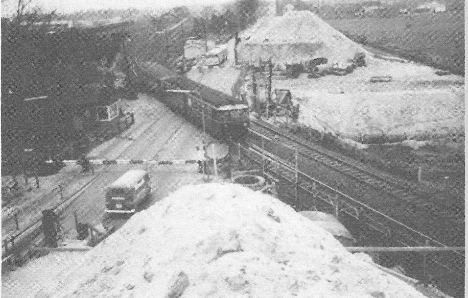 Blick von "Stadt London" in Richtung Burg. Neubau der Bremer Heerstrasse bzw. der Überführung über die Eisenbahnlinie Bremen-Vegesack 1962/63 gebaut.