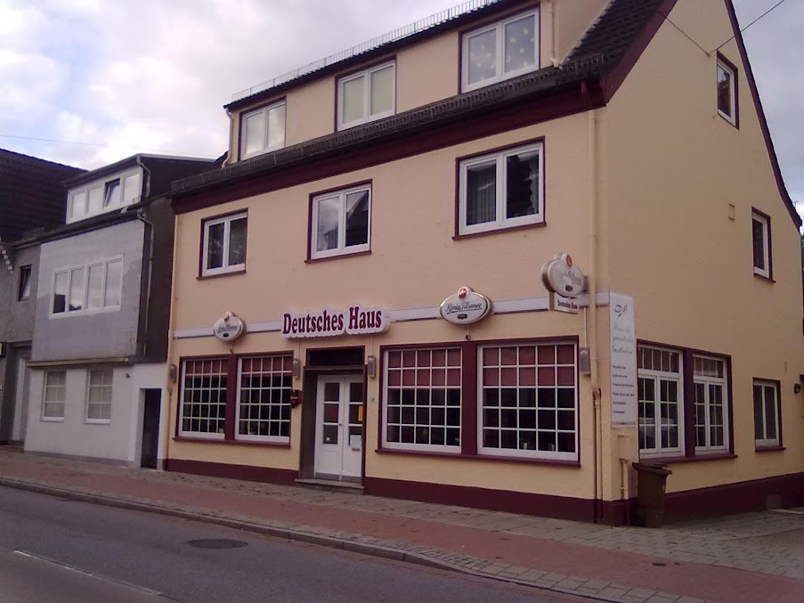 Das "Deutsche Haus" an der Burger Heerstraße