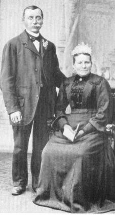 Bewohner um 1910: Arbeitsmann Hinrik Brünjes und Johanne, geb. Meinken.