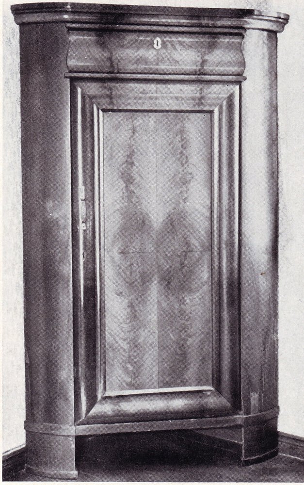 Eckschrank um 1850, aus dem Haus Mittelsbüren 22 Niederbüren 2