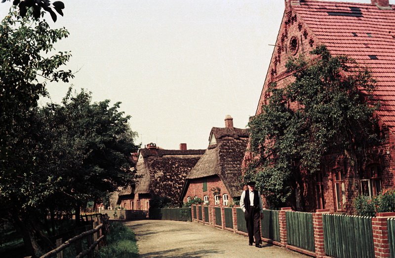 Deichweg - Haus C. Haake, Wulfgen und Meier / © Foto: Bernhard Meier